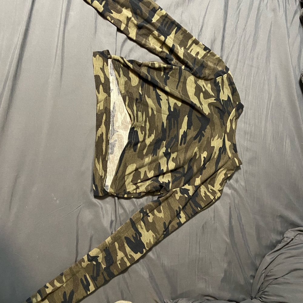 Camo crop top